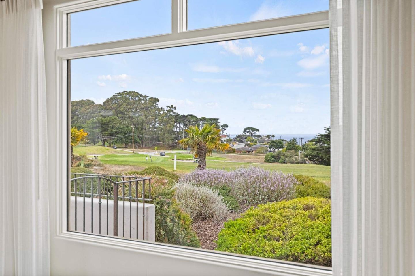 Detail Gallery Image 24 of 69 For 836 Jewell Ave, Pacific Grove,  CA 93950 - 3 Beds | 2/1 Baths