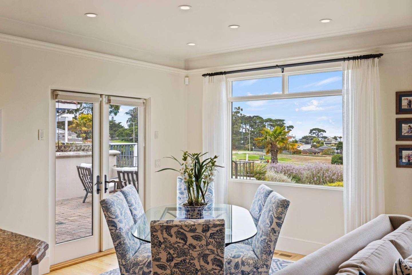 Detail Gallery Image 5 of 69 For 836 Jewell Ave, Pacific Grove,  CA 93950 - 3 Beds | 2/1 Baths