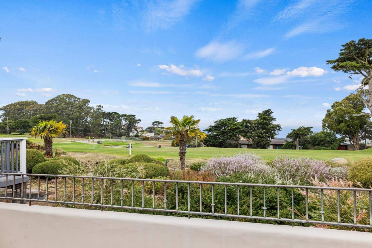Detail Gallery Image 6 of 69 For 836 Jewell Ave, Pacific Grove,  CA 93950 - 3 Beds | 2/1 Baths