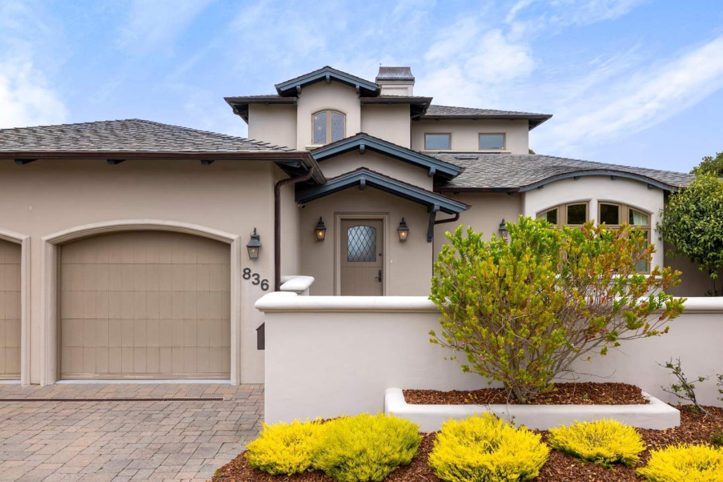 Detail Gallery Image 9 of 69 For 836 Jewell Ave, Pacific Grove,  CA 93950 - 3 Beds | 2/1 Baths