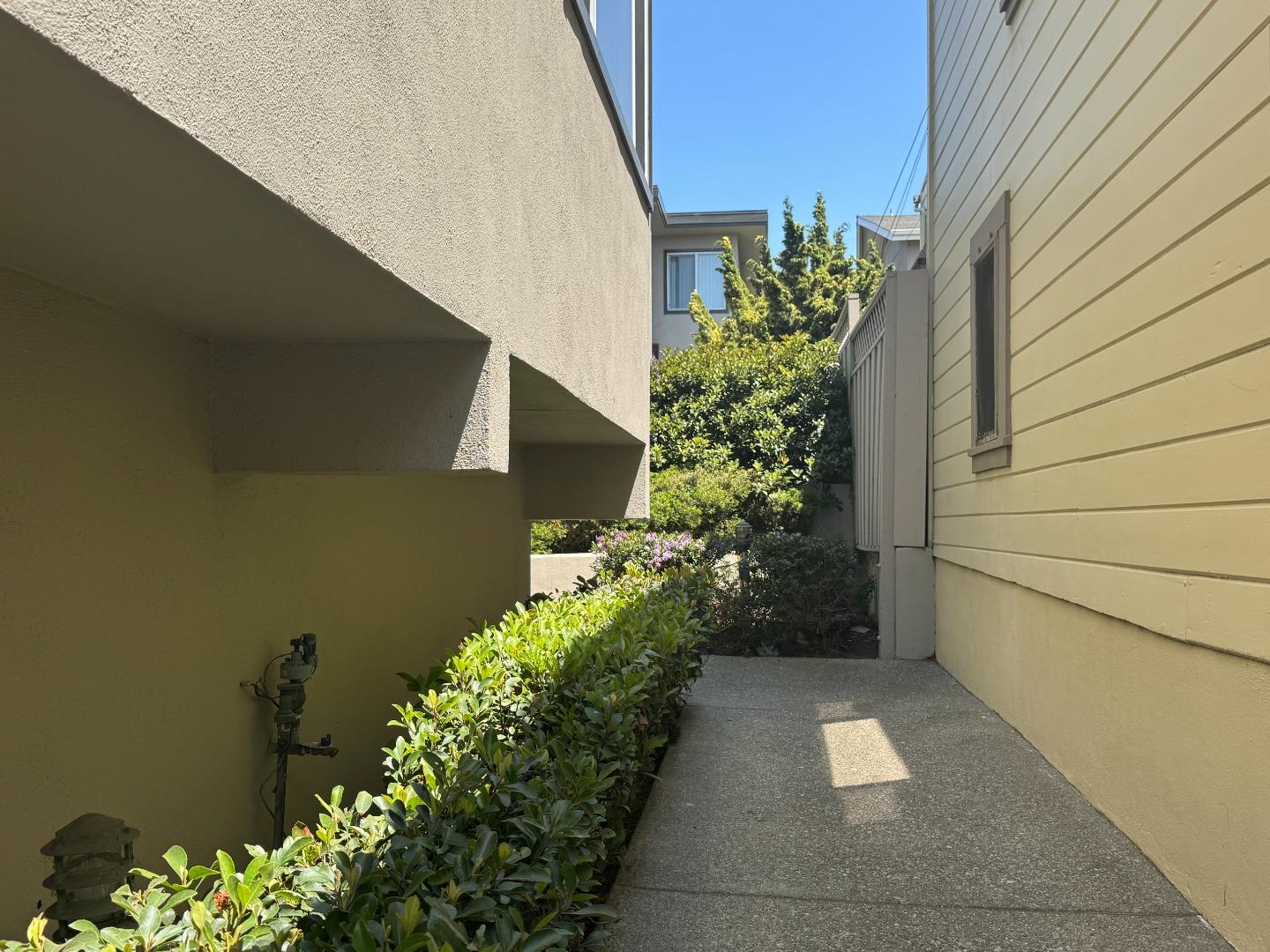 Detail Gallery Image 6 of 19 For 620 Grand Ave, South San Francisco,  CA 94080 - – Beds | – Baths