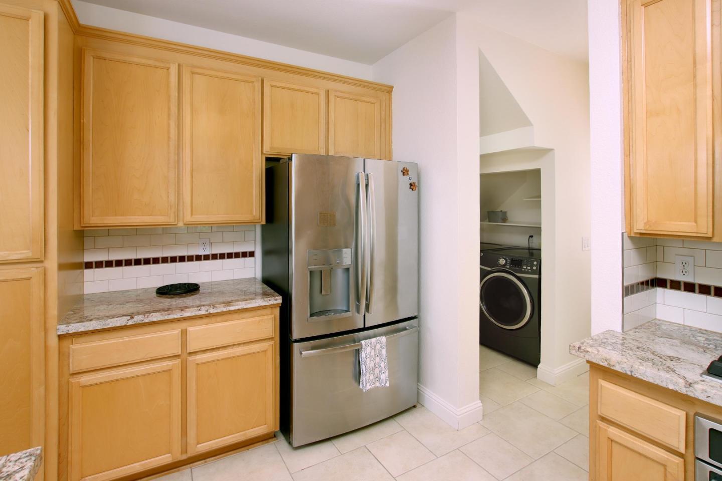 Detail Gallery Image 14 of 32 For 128 Robinson Ln, Santa Cruz,  CA 95060 - 3 Beds | 2/1 Baths