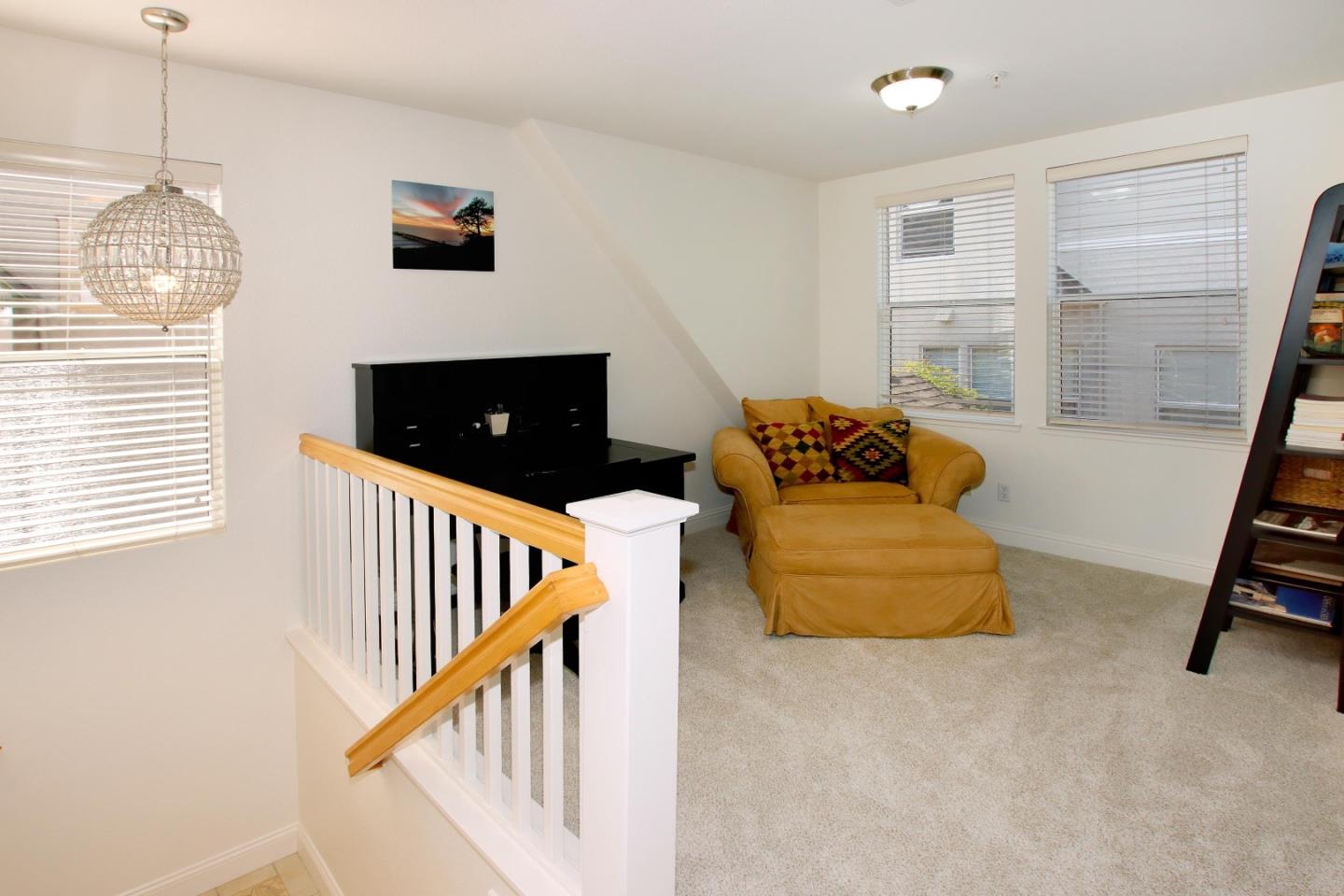 Detail Gallery Image 17 of 32 For 128 Robinson Ln, Santa Cruz,  CA 95060 - 3 Beds | 2/1 Baths