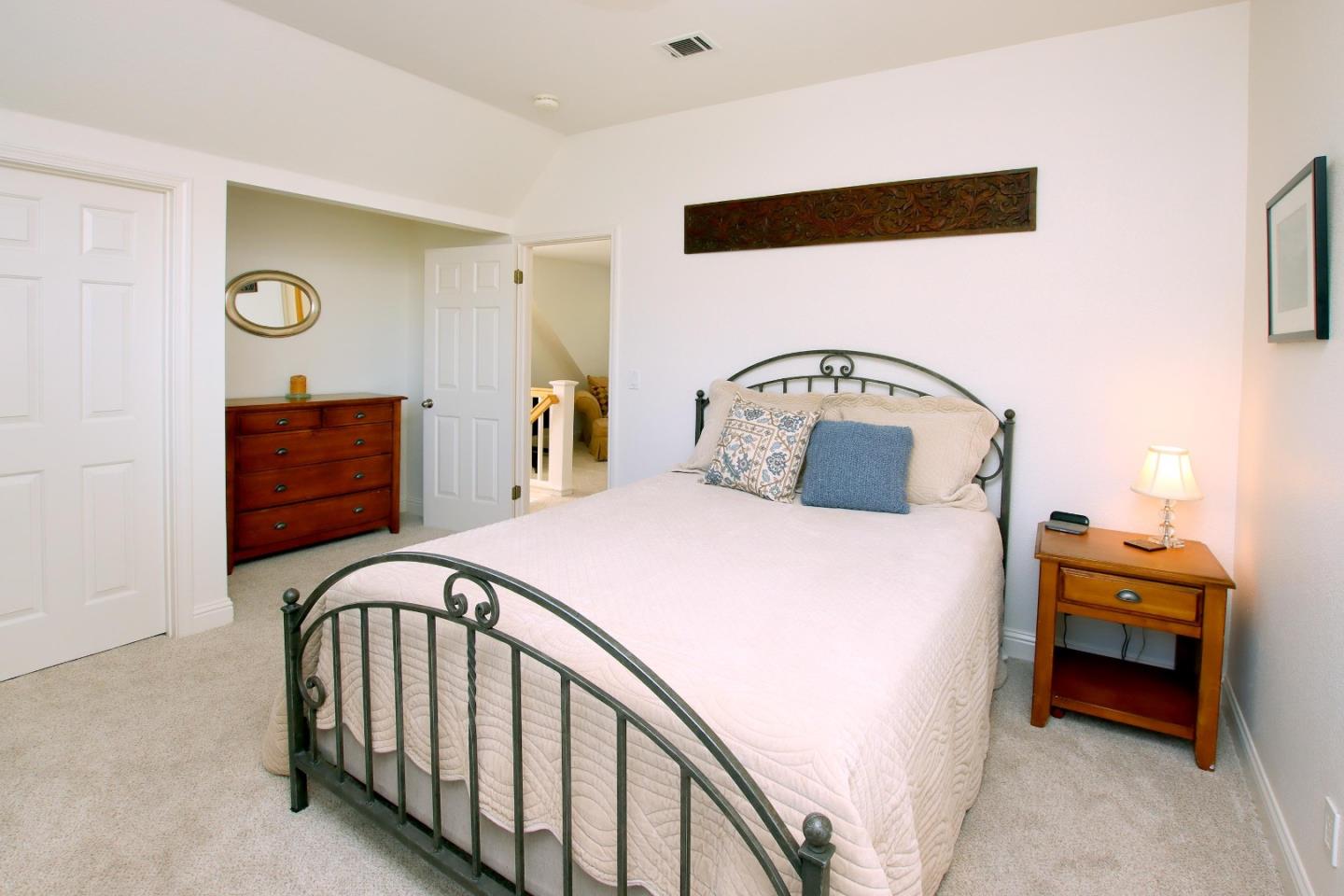 Detail Gallery Image 19 of 32 For 128 Robinson Ln, Santa Cruz,  CA 95060 - 3 Beds | 2/1 Baths