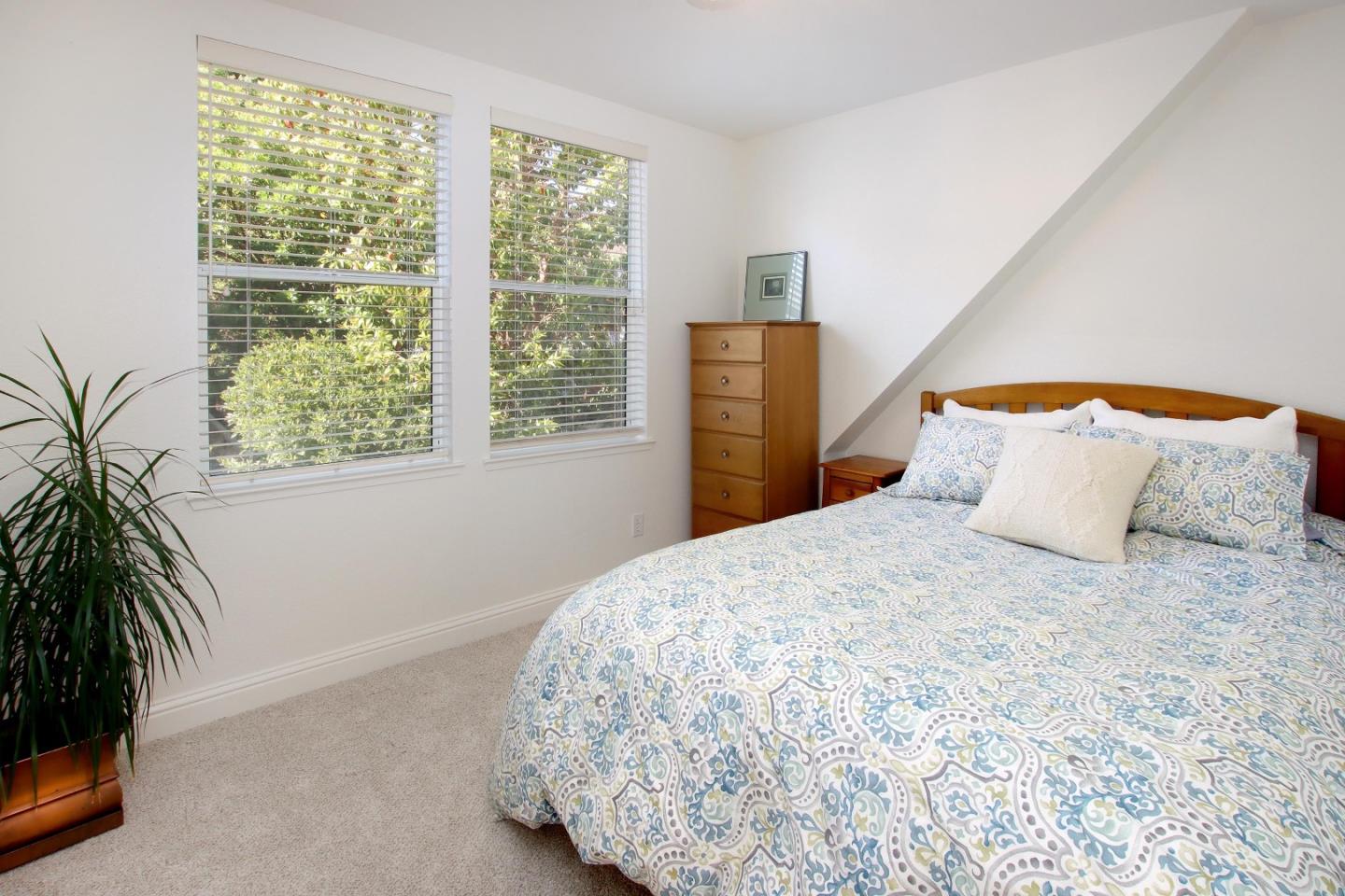 Detail Gallery Image 22 of 32 For 128 Robinson Ln, Santa Cruz,  CA 95060 - 3 Beds | 2/1 Baths