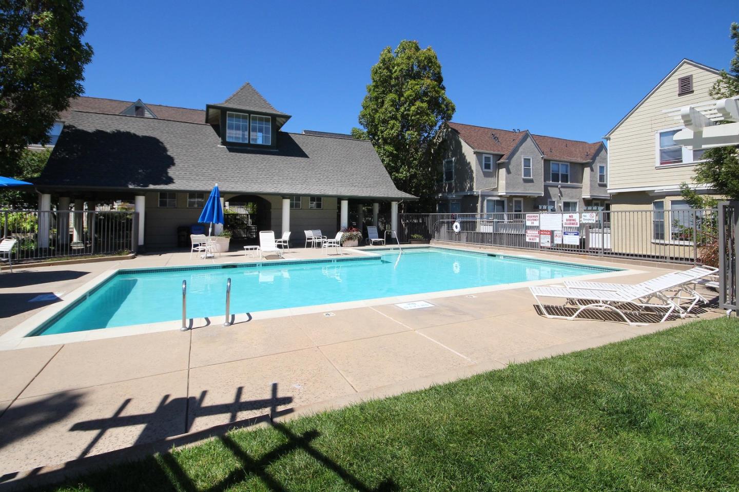 Detail Gallery Image 28 of 32 For 128 Robinson Ln, Santa Cruz,  CA 95060 - 3 Beds | 2/1 Baths