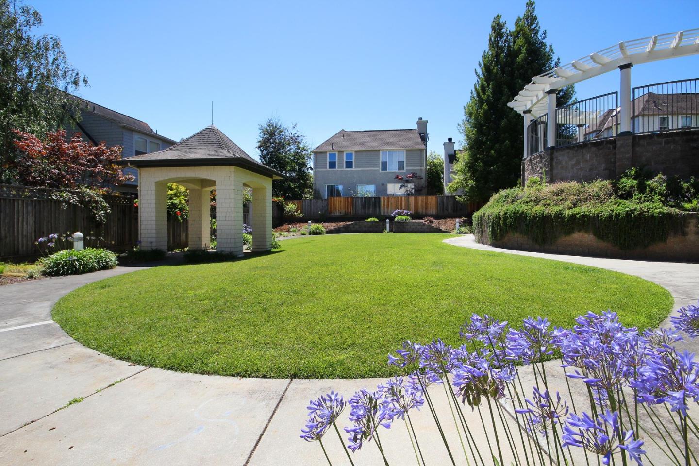Detail Gallery Image 30 of 32 For 128 Robinson Ln, Santa Cruz,  CA 95060 - 3 Beds | 2/1 Baths