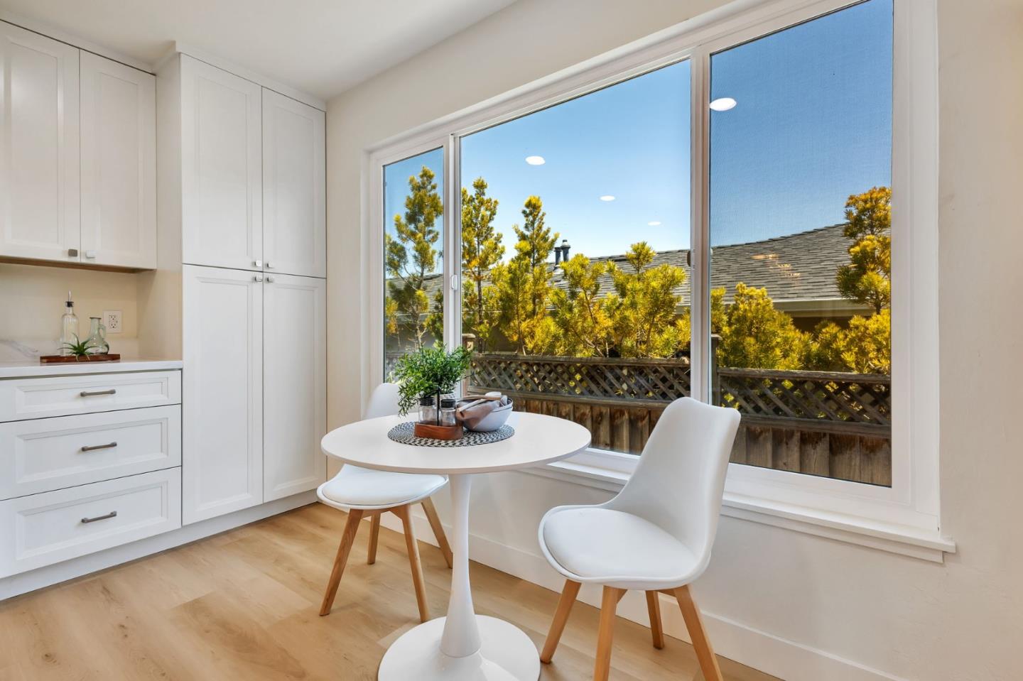 Detail Gallery Image 13 of 38 For 1890 Claremont Dr, San Bruno,  CA 94066 - 3 Beds | 2 Baths