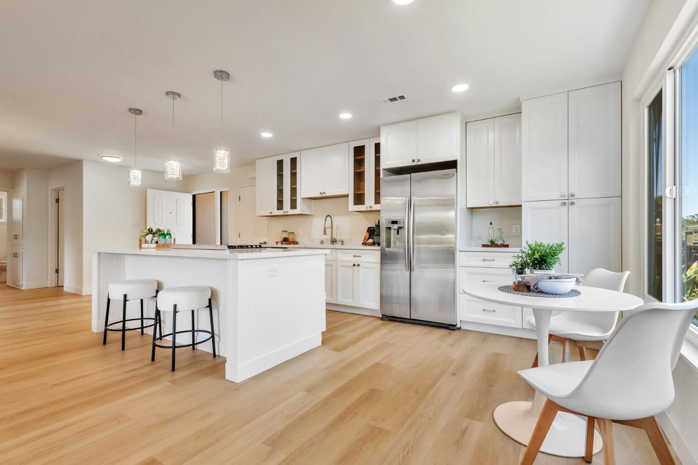 Detail Gallery Image 14 of 38 For 1890 Claremont Dr, San Bruno,  CA 94066 - 3 Beds | 2 Baths