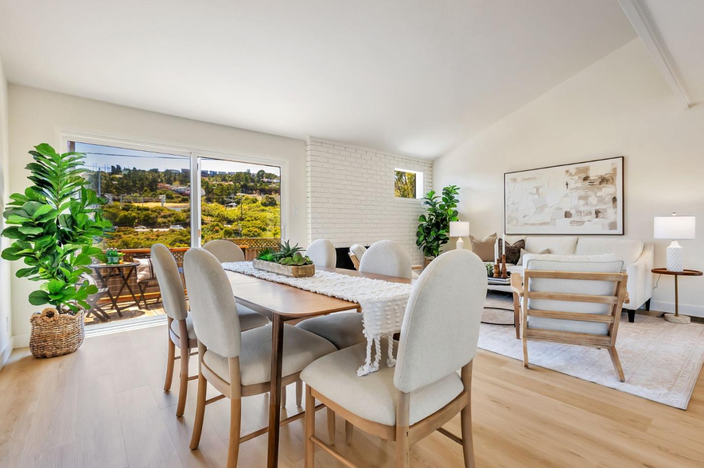 Detail Gallery Image 17 of 38 For 1890 Claremont Dr, San Bruno,  CA 94066 - 3 Beds | 2 Baths