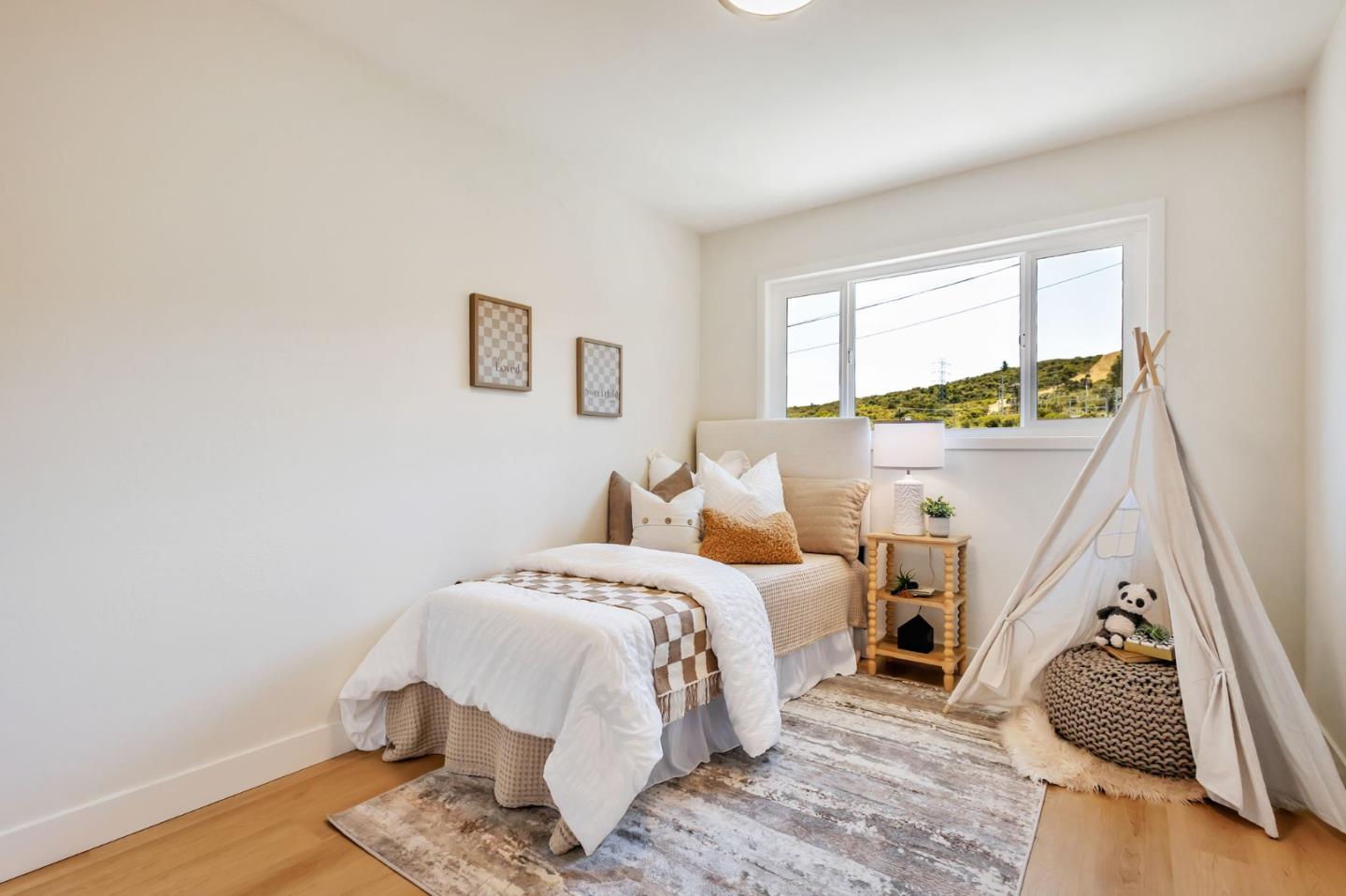 Detail Gallery Image 18 of 38 For 1890 Claremont Dr, San Bruno,  CA 94066 - 3 Beds | 2 Baths