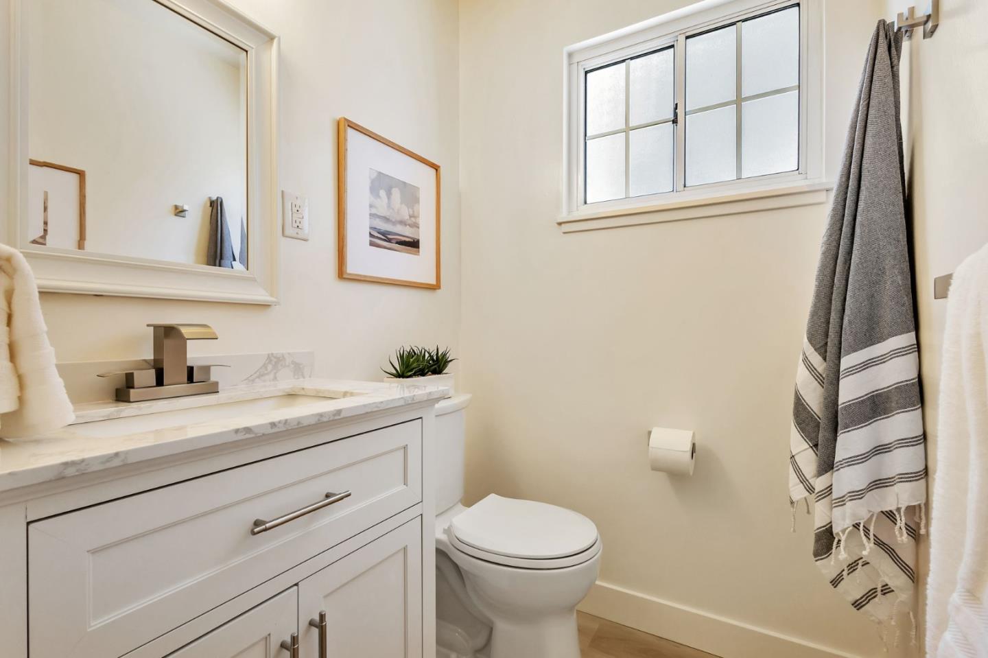 Detail Gallery Image 28 of 38 For 1890 Claremont Dr, San Bruno,  CA 94066 - 3 Beds | 2 Baths