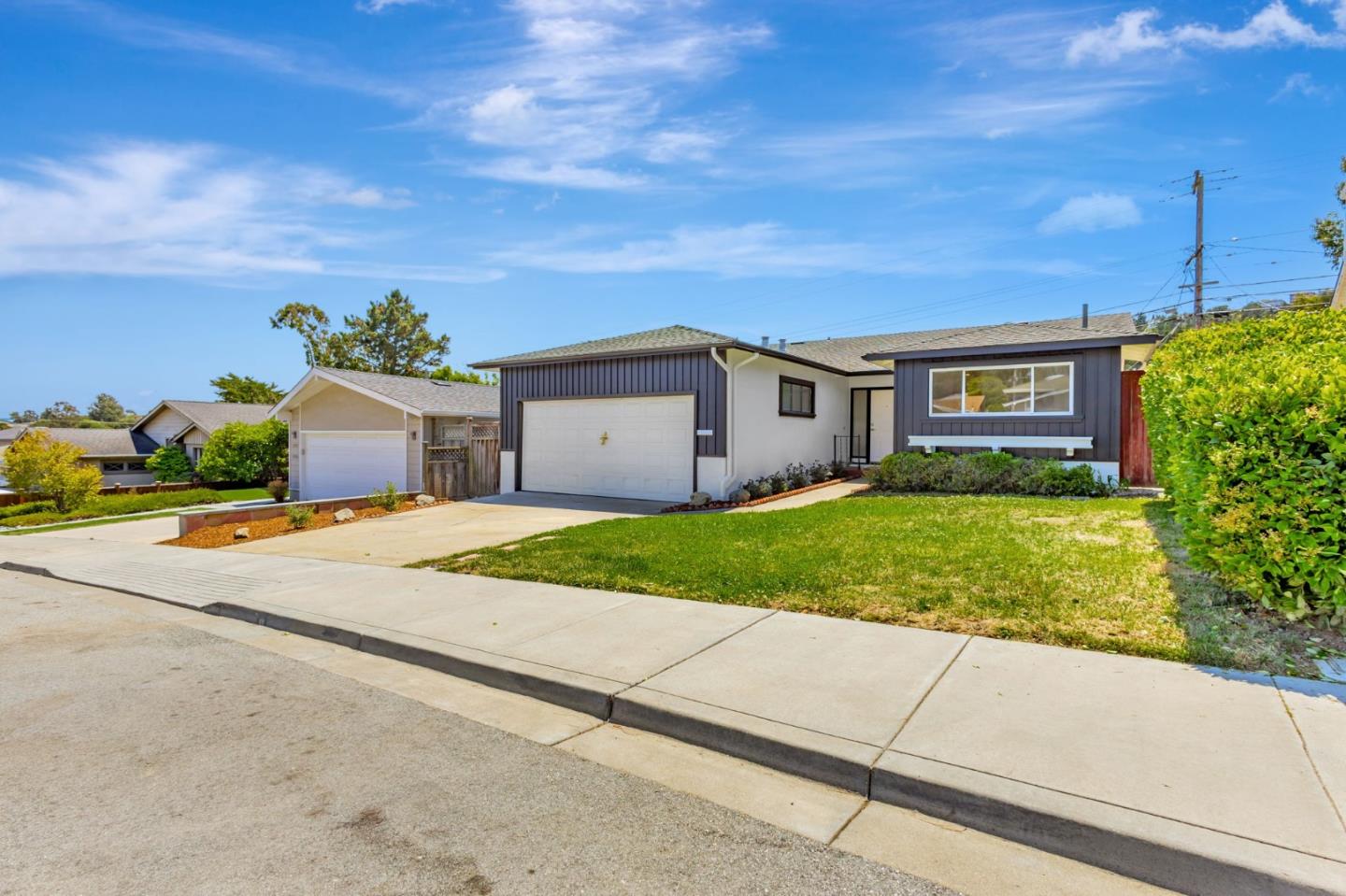 Detail Gallery Image 3 of 38 For 1890 Claremont Dr, San Bruno,  CA 94066 - 3 Beds | 2 Baths