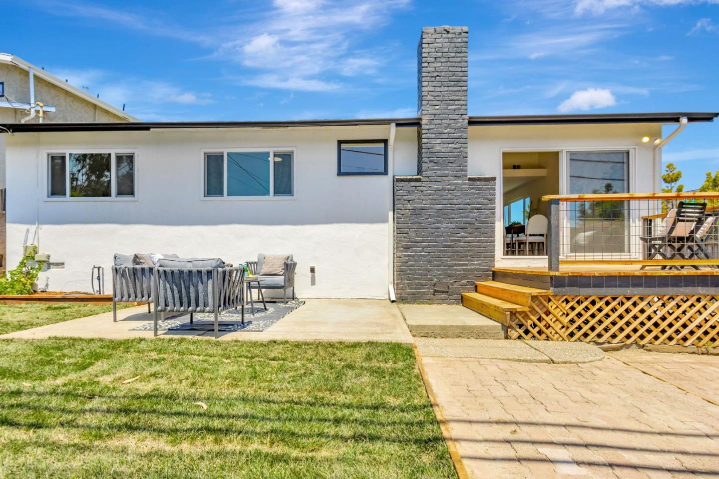 Detail Gallery Image 34 of 38 For 1890 Claremont Dr, San Bruno,  CA 94066 - 3 Beds | 2 Baths
