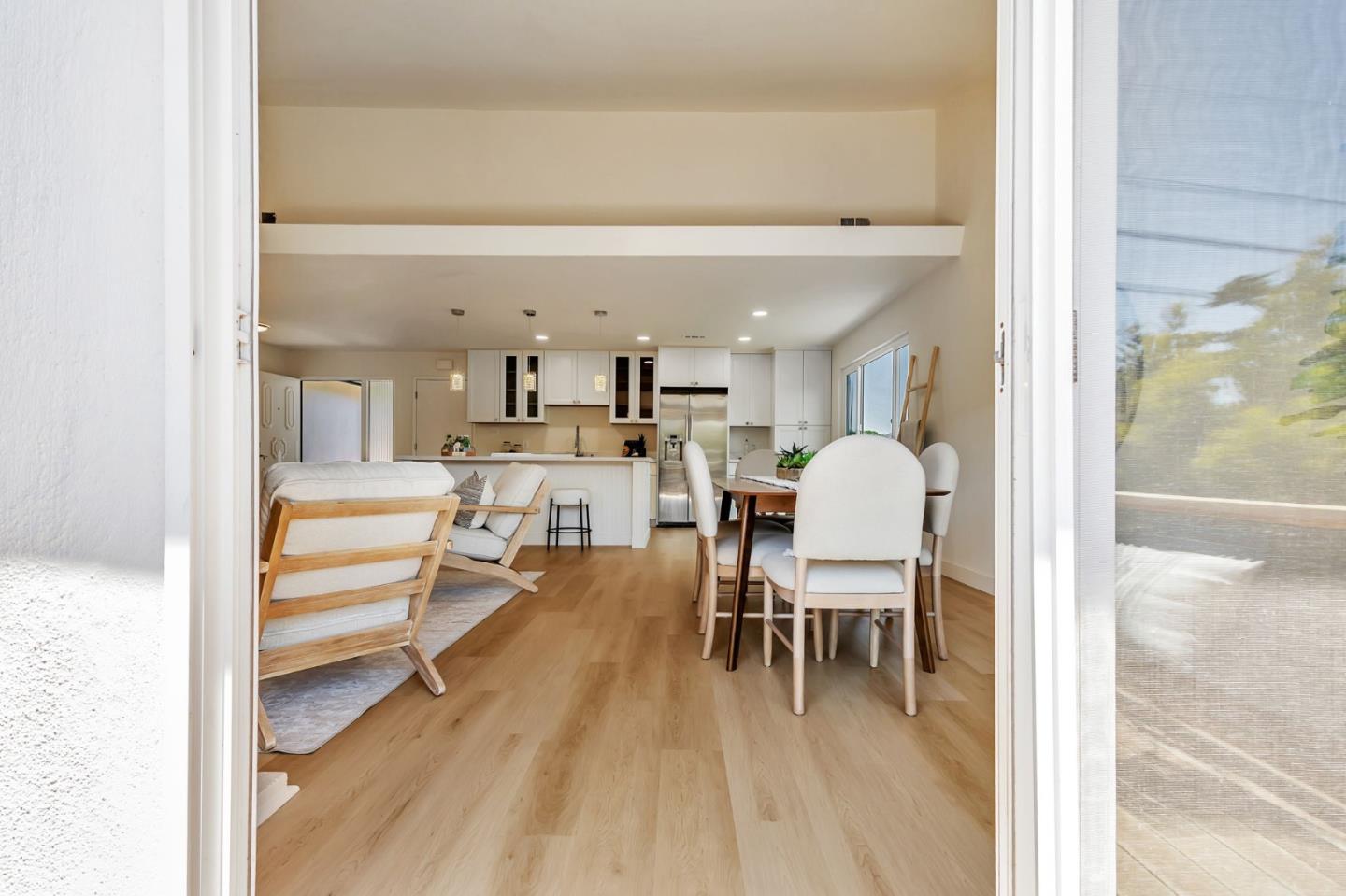 Detail Gallery Image 5 of 38 For 1890 Claremont Dr, San Bruno,  CA 94066 - 3 Beds | 2 Baths