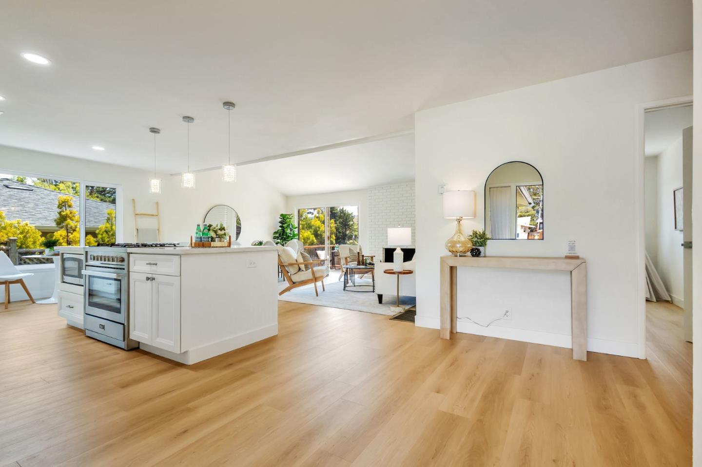 Detail Gallery Image 9 of 38 For 1890 Claremont Dr, San Bruno,  CA 94066 - 3 Beds | 2 Baths