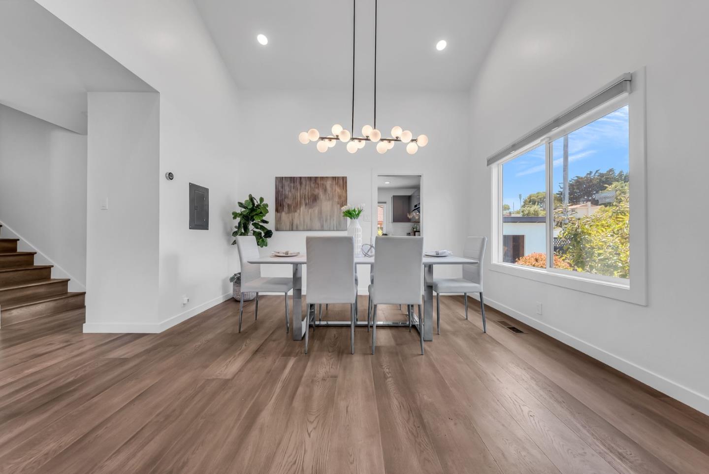 Detail Gallery Image 15 of 78 For 6 Whitecliff Ct, San Mateo,  CA 94402 - 4 Beds | 3 Baths