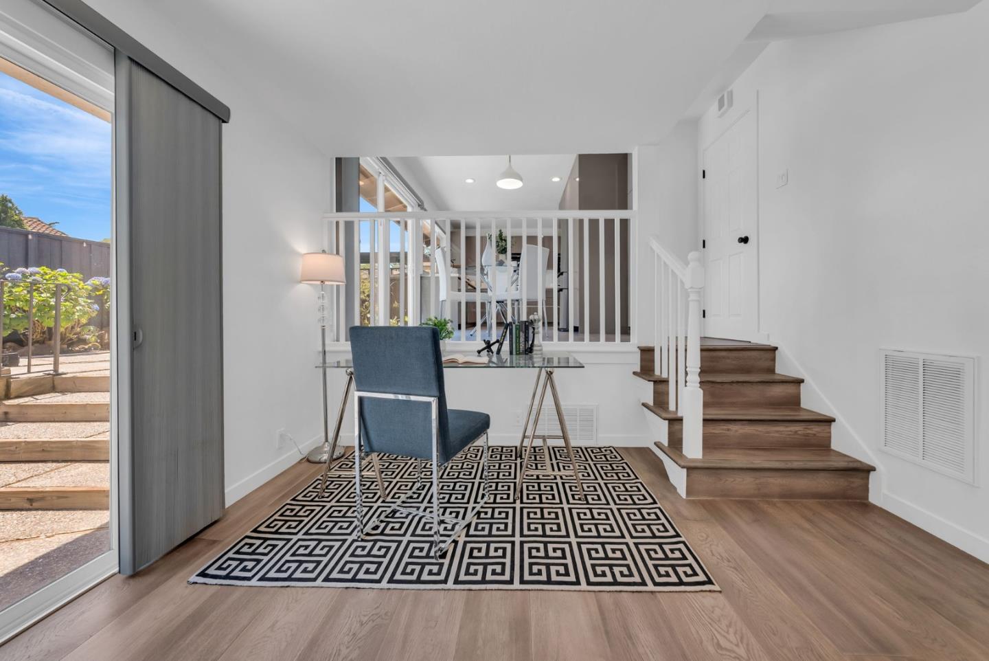 Detail Gallery Image 25 of 78 For 6 Whitecliff Ct, San Mateo,  CA 94402 - 4 Beds | 3 Baths