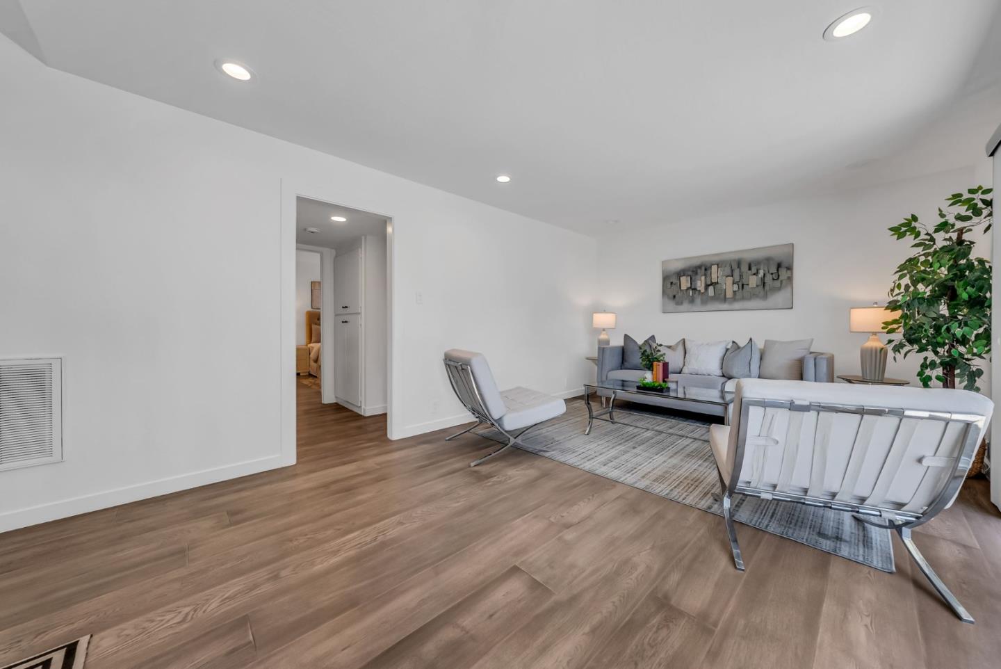 Detail Gallery Image 26 of 78 For 6 Whitecliff Ct, San Mateo,  CA 94402 - 4 Beds | 3 Baths
