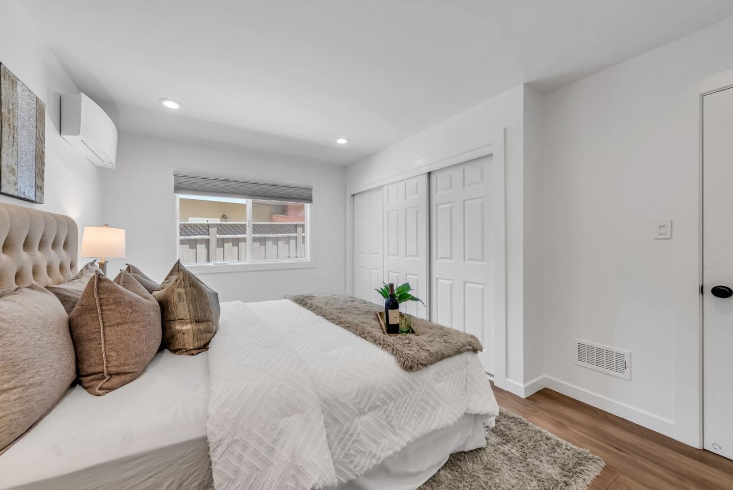 Detail Gallery Image 34 of 78 For 6 Whitecliff Ct, San Mateo,  CA 94402 - 4 Beds | 3 Baths