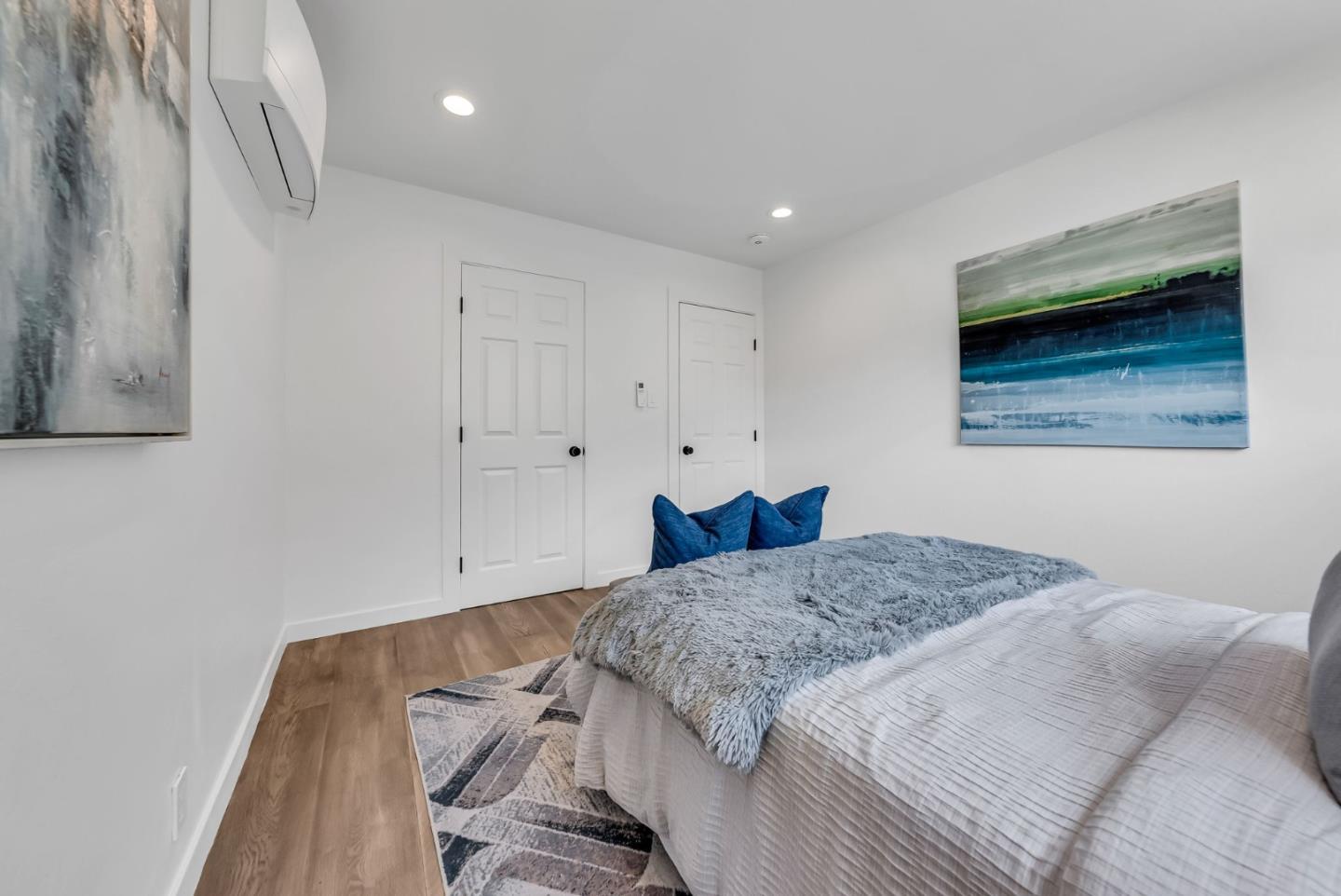 Detail Gallery Image 39 of 78 For 6 Whitecliff Ct, San Mateo,  CA 94402 - 4 Beds | 3 Baths