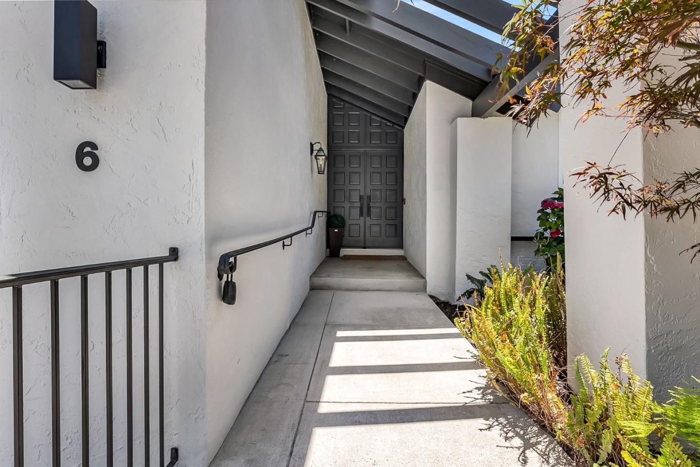 Detail Gallery Image 4 of 78 For 6 Whitecliff Ct, San Mateo,  CA 94402 - 4 Beds | 3 Baths