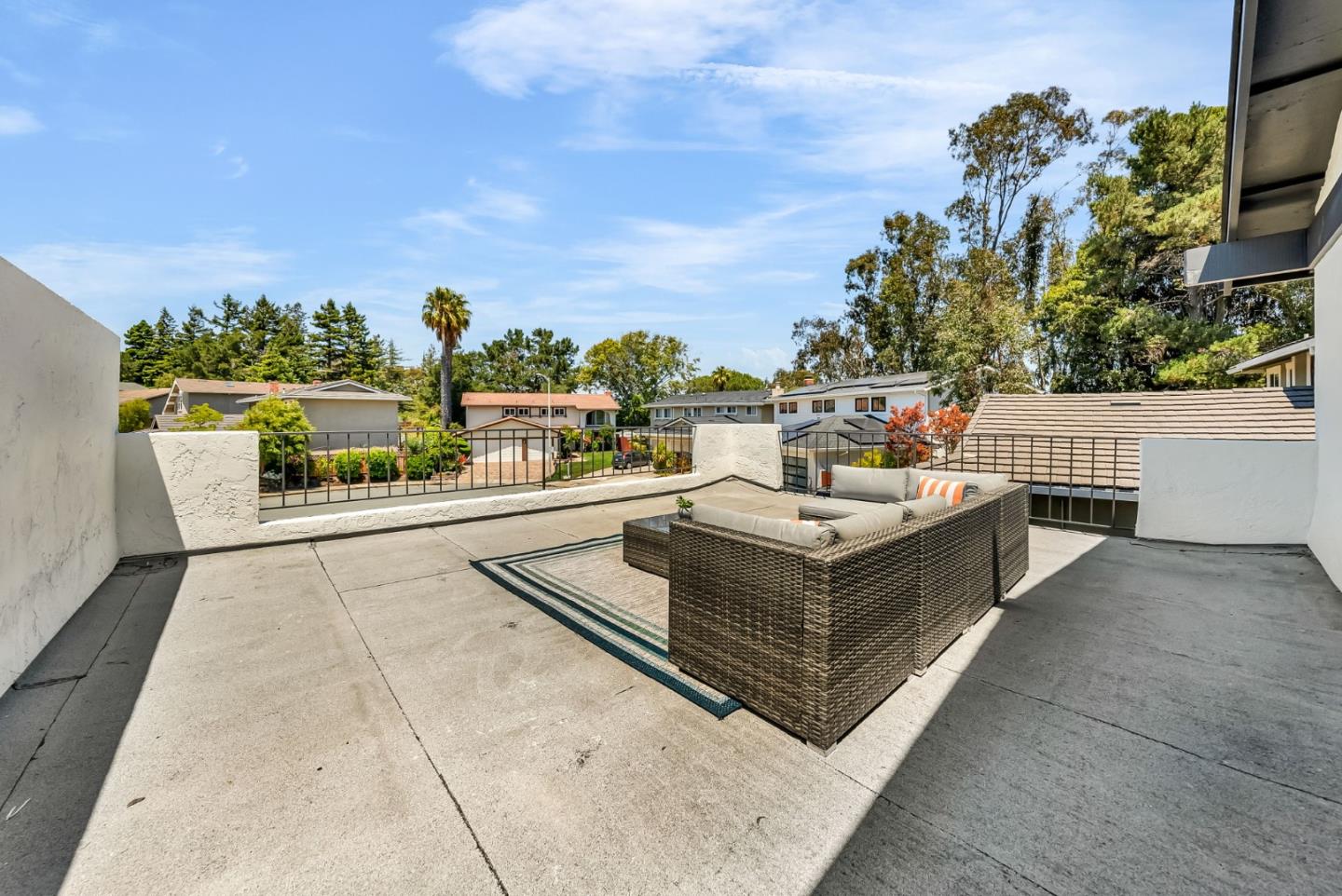 Detail Gallery Image 52 of 78 For 6 Whitecliff Ct, San Mateo,  CA 94402 - 4 Beds | 3 Baths