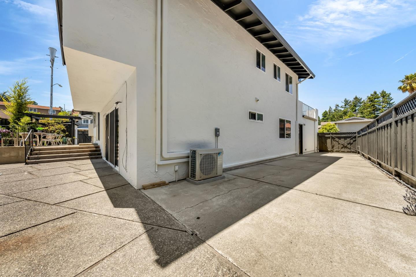 Detail Gallery Image 60 of 78 For 6 Whitecliff Ct, San Mateo,  CA 94402 - 4 Beds | 3 Baths