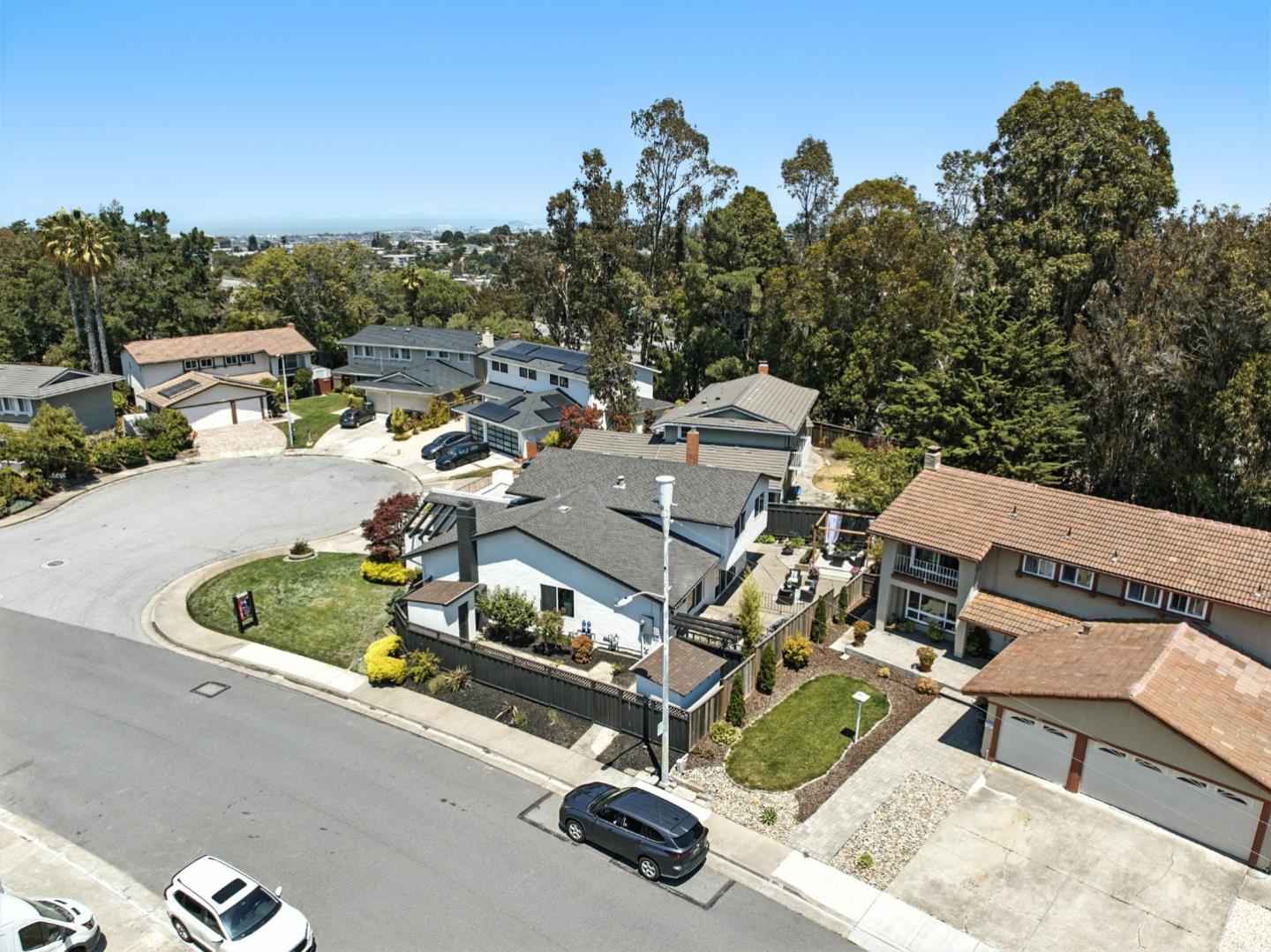 Detail Gallery Image 70 of 78 For 6 Whitecliff Ct, San Mateo,  CA 94402 - 4 Beds | 3 Baths