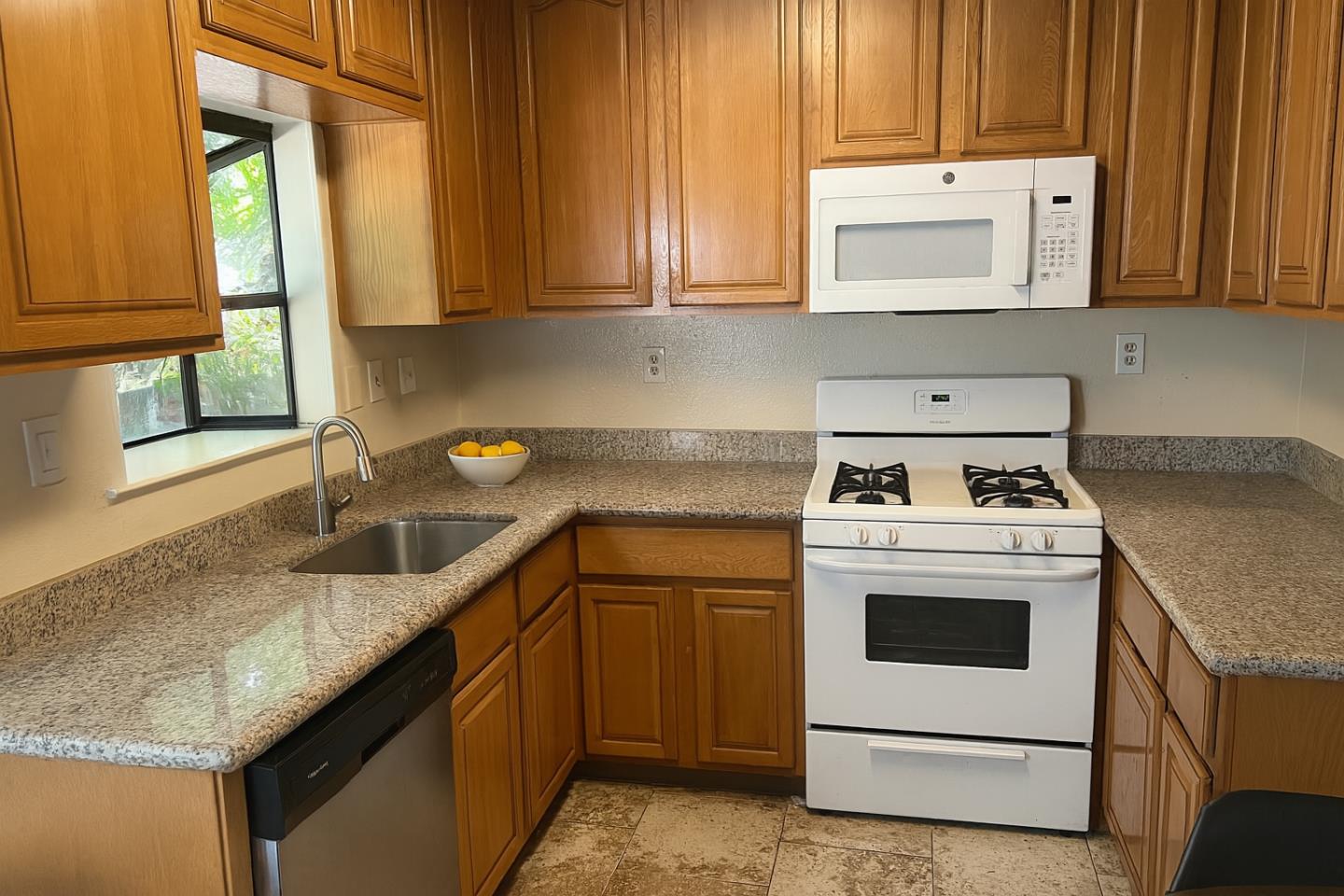 Detail Gallery Image 4 of 4 For 520 - 522 Madera Ave, San Jose,  CA 95112 - – Beds | – Baths
