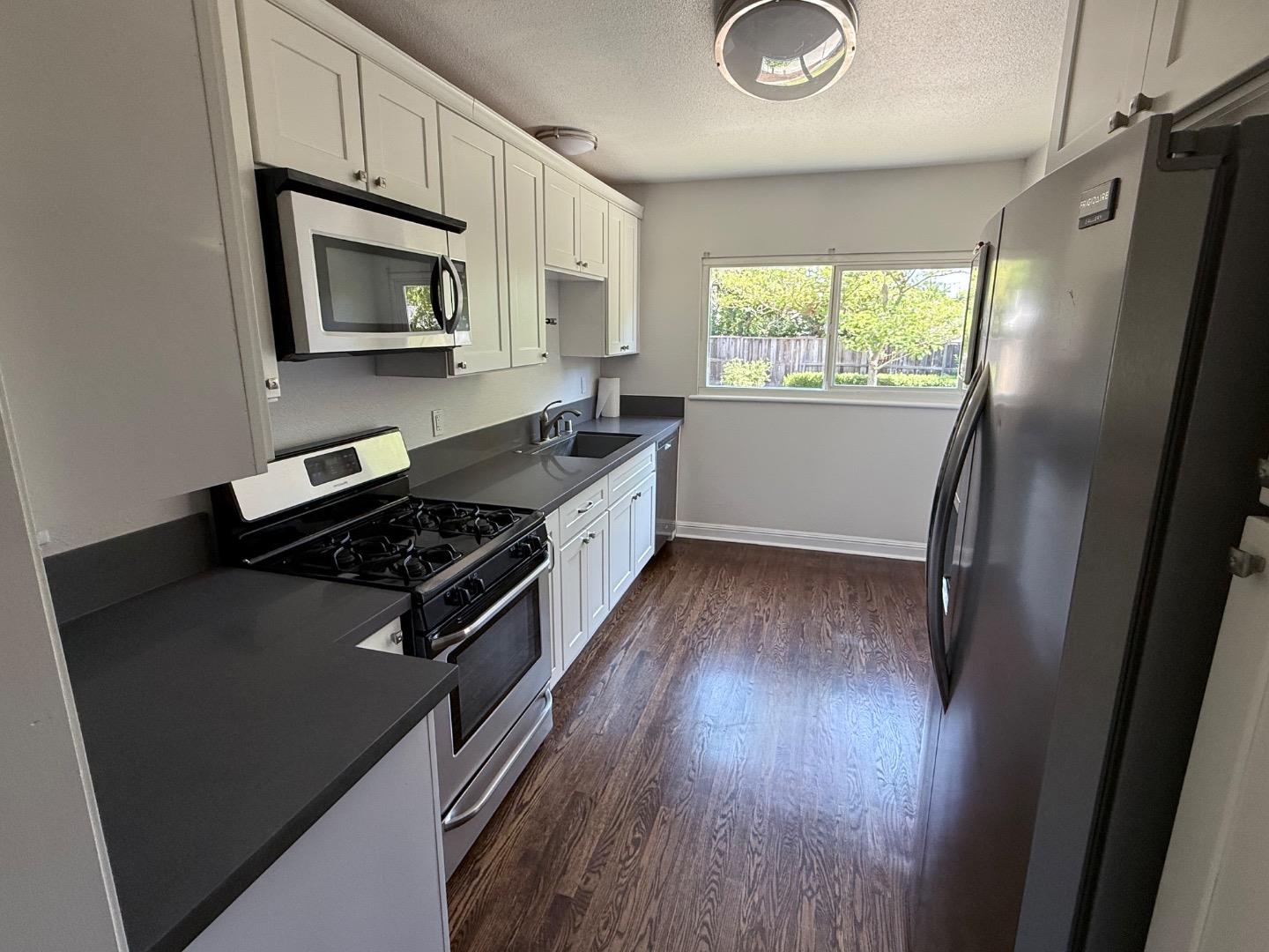 Detail Gallery Image 5 of 16 For 1054 Dale Pl, Concord,  CA 94518 - 3 Beds | 1 Baths