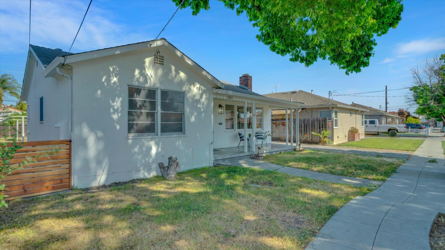 Detail Gallery Image 2 of 27 For 2265 Avila Ave, Santa Clara,  CA 95050 - 2 Beds | 1 Baths