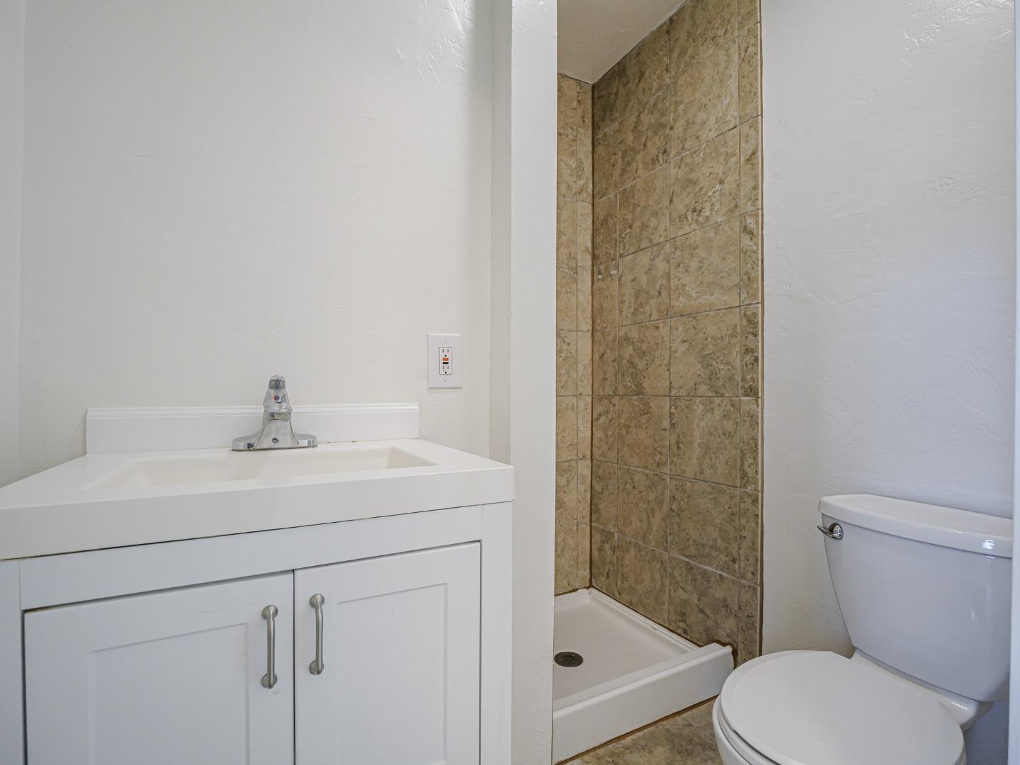 Detail Gallery Image 27 of 35 For 1233 Monroe St, Salinas,  CA 93906 - 3 Beds | 2 Baths