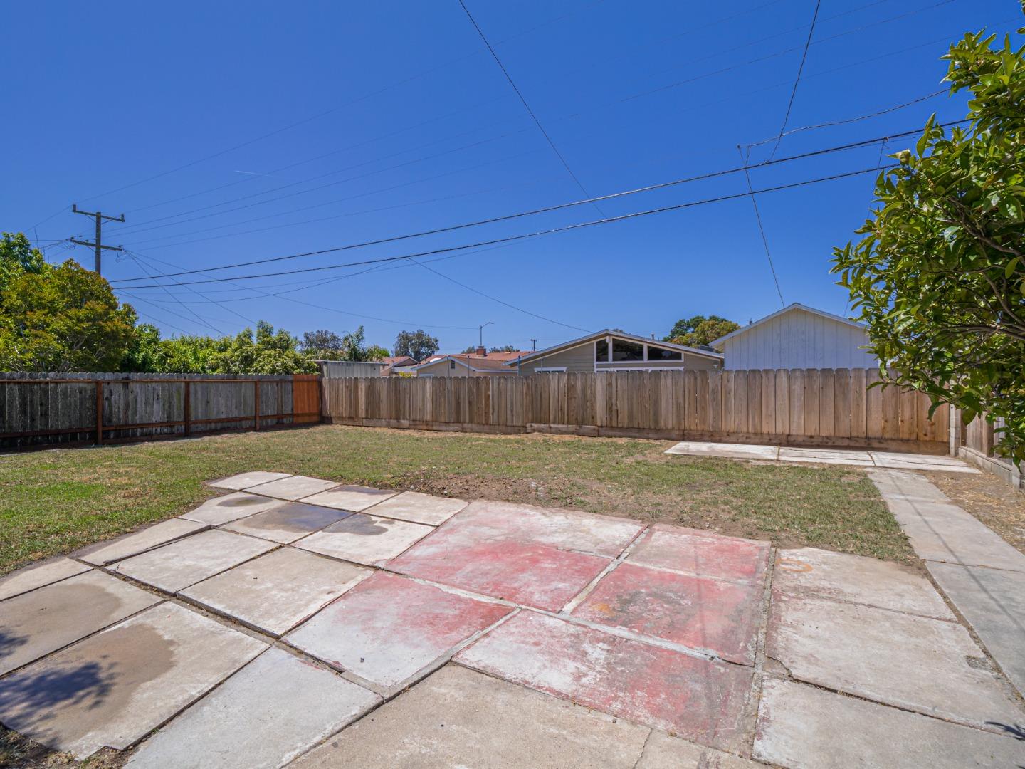 Detail Gallery Image 29 of 35 For 1233 Monroe St, Salinas,  CA 93906 - 3 Beds | 2 Baths