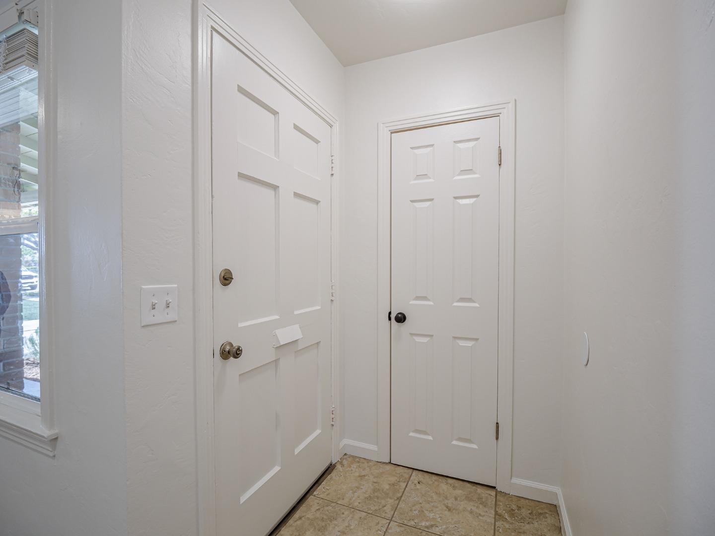 Detail Gallery Image 6 of 35 For 1233 Monroe St, Salinas,  CA 93906 - 3 Beds | 2 Baths