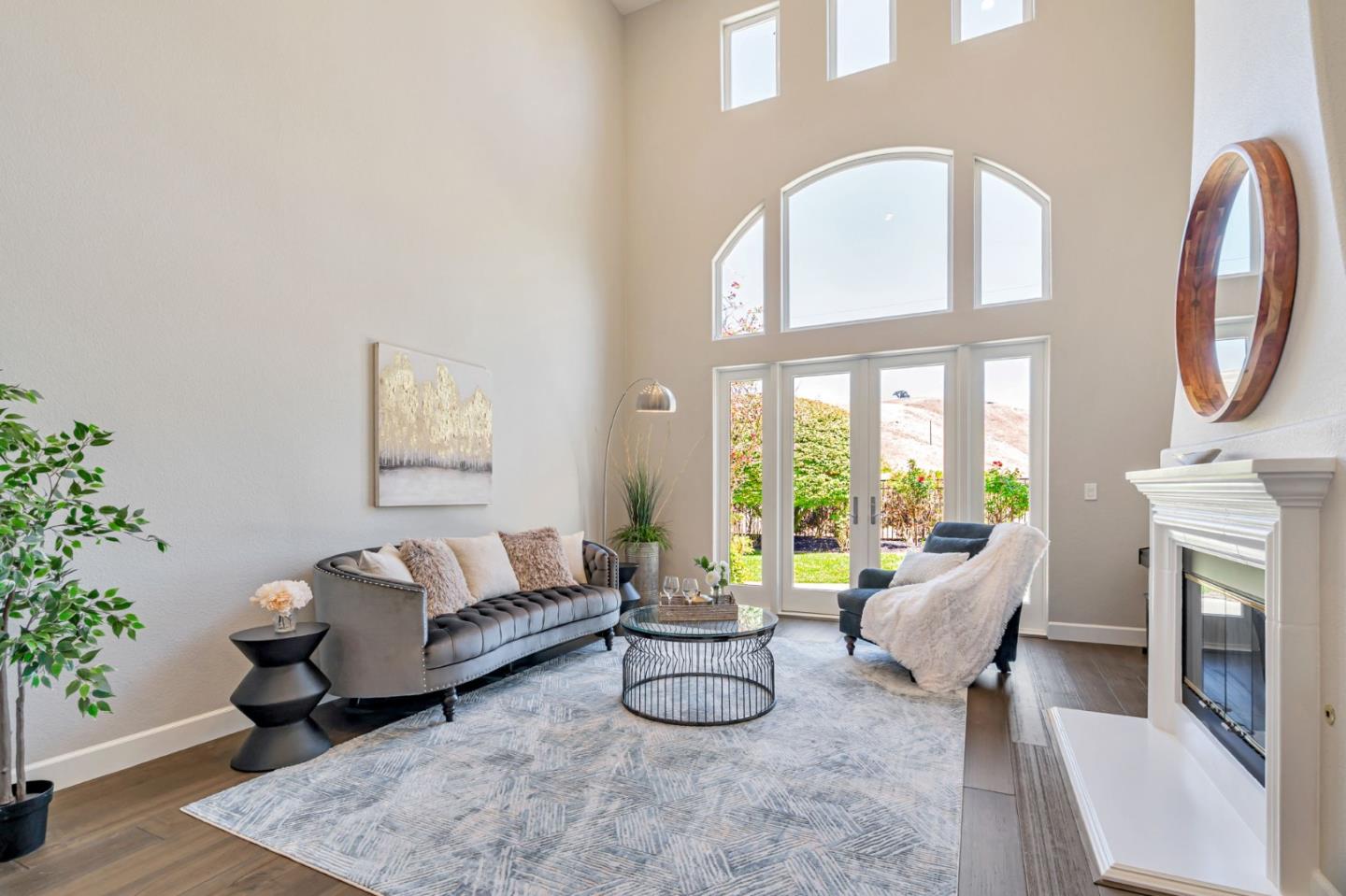 Detail Gallery Image 10 of 77 For 5978 Gleneagles Cir, San Jose,  CA 95138 - 5 Beds | 4/1 Baths