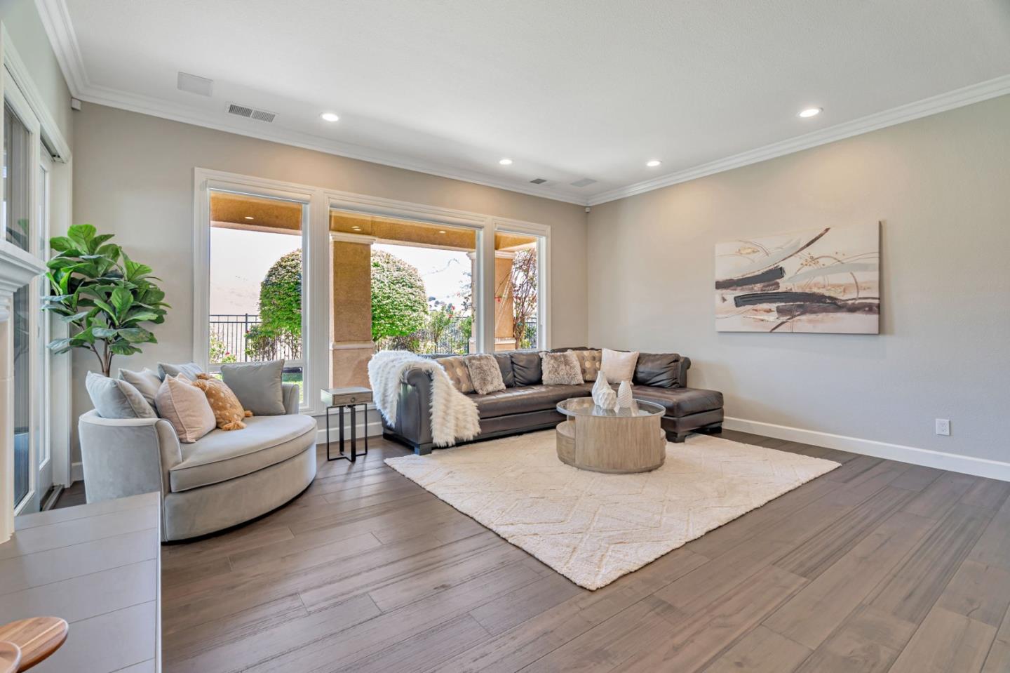 Detail Gallery Image 22 of 77 For 5978 Gleneagles Cir, San Jose,  CA 95138 - 5 Beds | 4/1 Baths