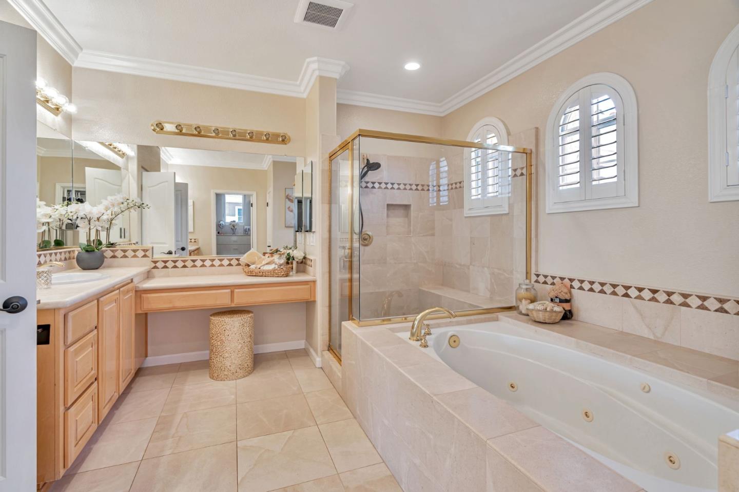 Detail Gallery Image 32 of 77 For 5978 Gleneagles Cir, San Jose,  CA 95138 - 5 Beds | 4/1 Baths