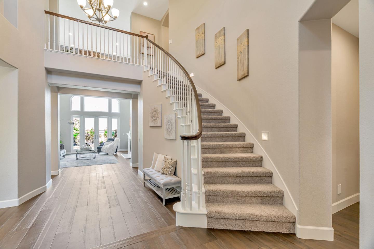 Detail Gallery Image 7 of 77 For 5978 Gleneagles Cir, San Jose,  CA 95138 - 5 Beds | 4/1 Baths