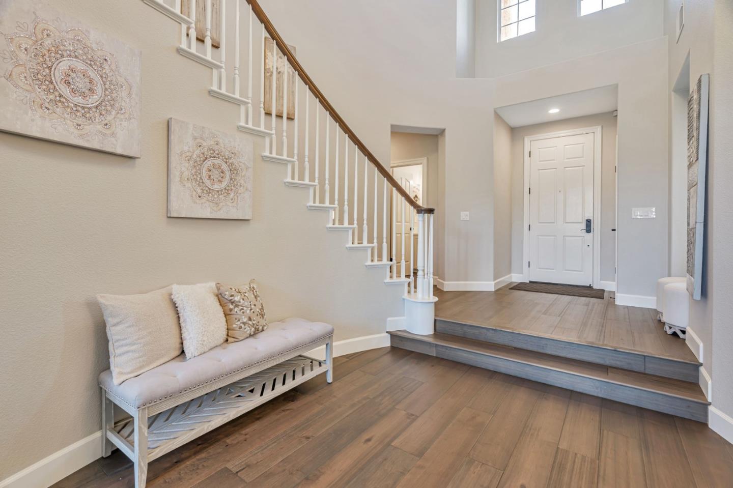Detail Gallery Image 8 of 77 For 5978 Gleneagles Cir, San Jose,  CA 95138 - 5 Beds | 4/1 Baths