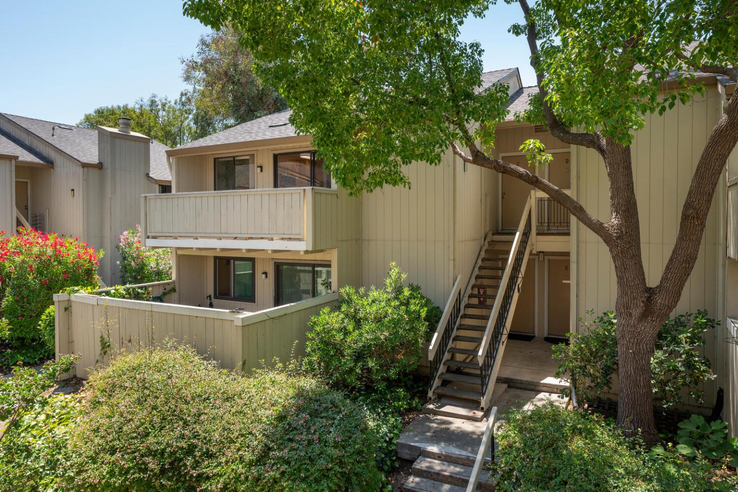 Detail Gallery Image 13 of 15 For 940 Kiely Blvd #C,  Santa Clara,  CA 95051 - 2 Beds | 1 Baths