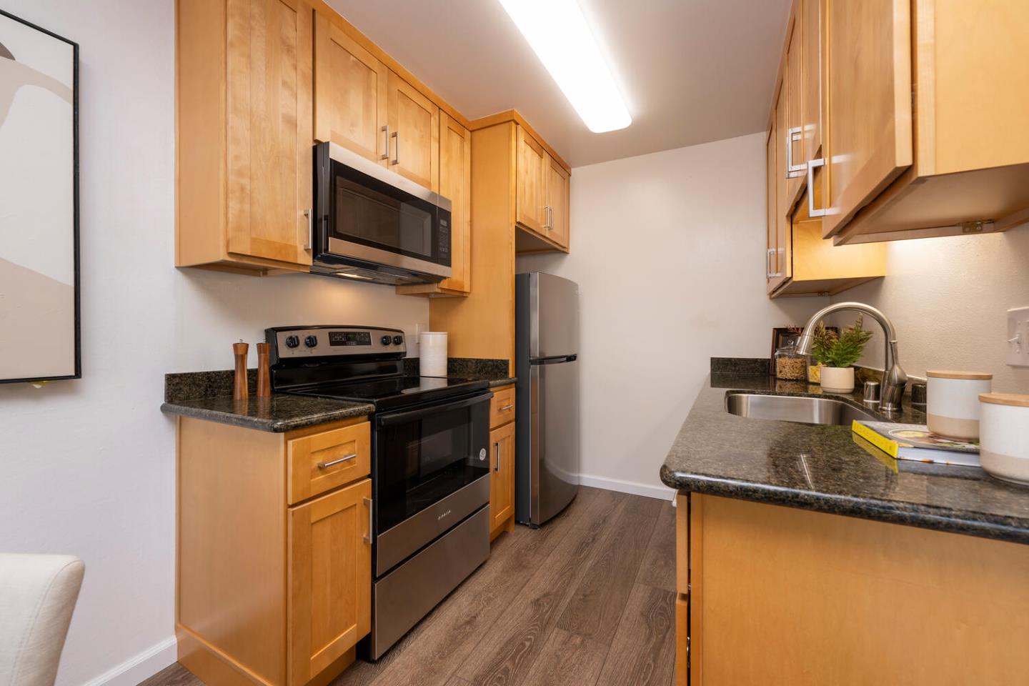 Detail Gallery Image 5 of 15 For 940 Kiely Blvd #C,  Santa Clara,  CA 95051 - 2 Beds | 1 Baths