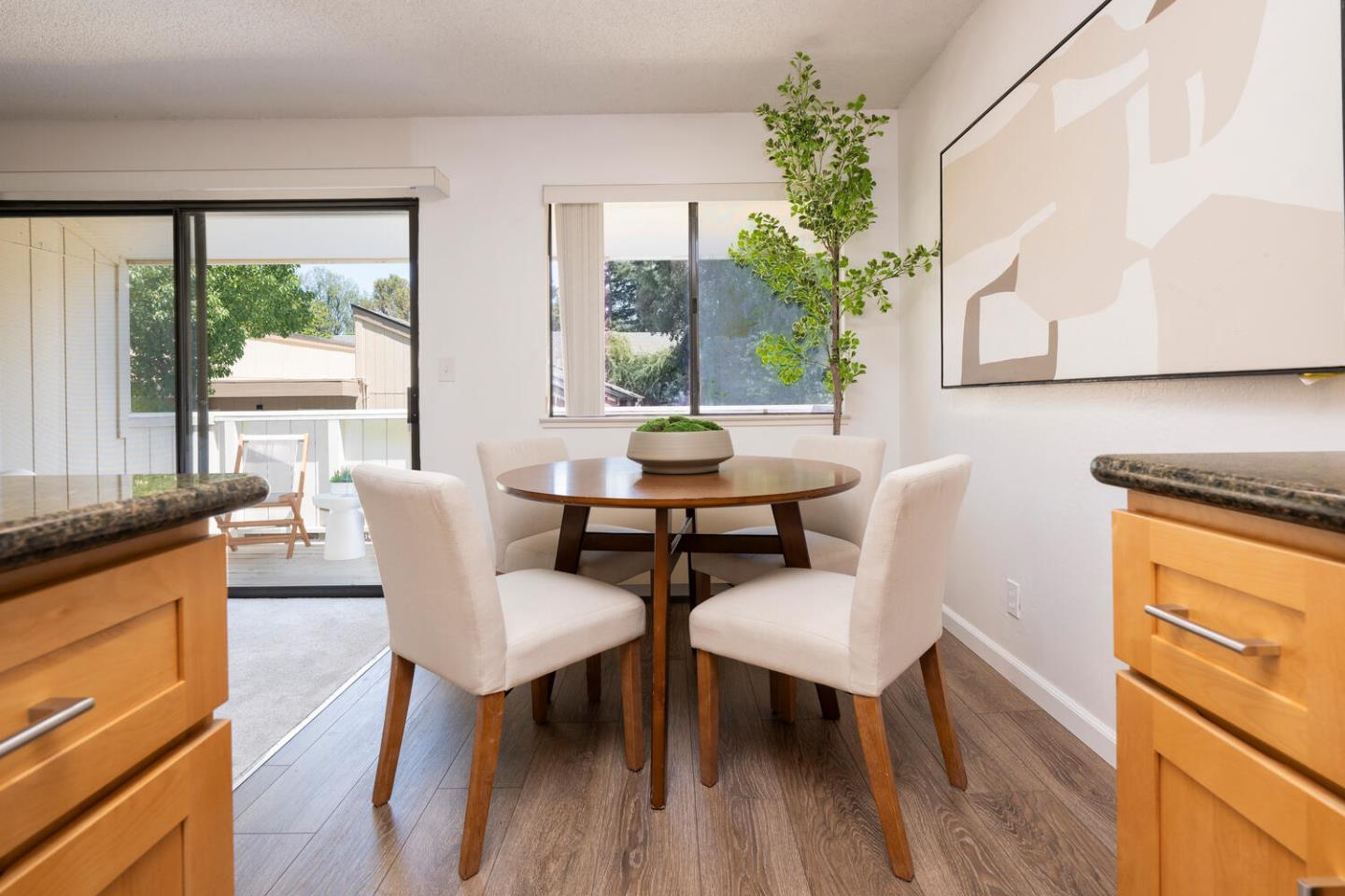 Detail Gallery Image 6 of 15 For 940 Kiely Blvd #C,  Santa Clara,  CA 95051 - 2 Beds | 1 Baths