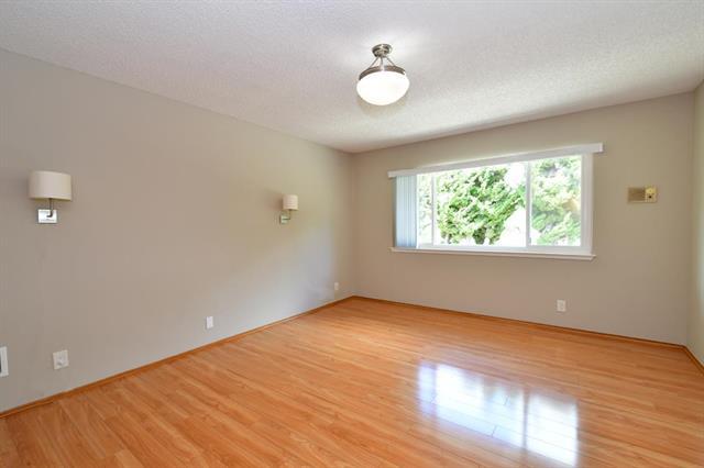 Detail Gallery Image 16 of 28 For 2756 Comstock Cir, Belmont,  CA 94002 - 4 Beds | 3 Baths