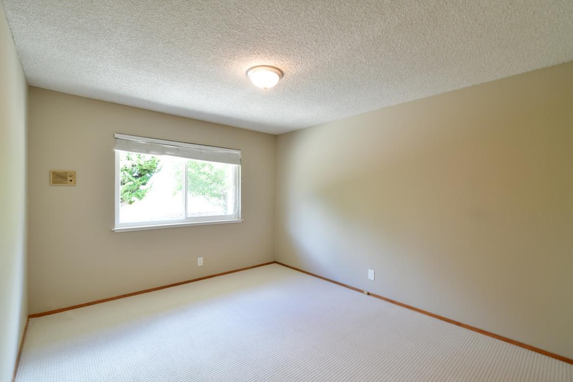 Detail Gallery Image 19 of 28 For 2756 Comstock Cir, Belmont,  CA 94002 - 4 Beds | 3 Baths