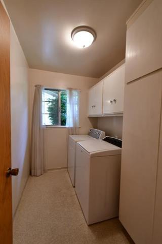 Detail Gallery Image 8 of 28 For 2756 Comstock Cir, Belmont,  CA 94002 - 4 Beds | 3 Baths