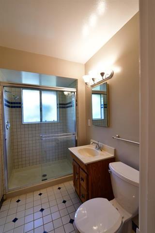 Detail Gallery Image 9 of 28 For 2756 Comstock Cir, Belmont,  CA 94002 - 4 Beds | 3 Baths