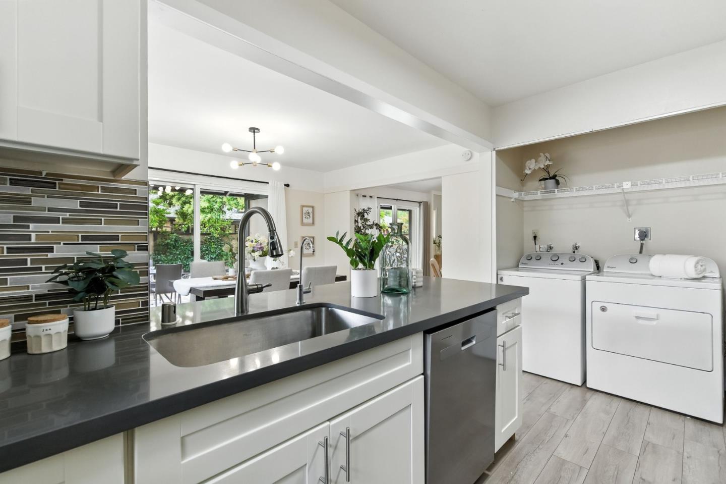 Detail Gallery Image 12 of 31 For 1180 Blackberry Ter, Sunnyvale,  CA 94087 - 2 Beds | 2 Baths