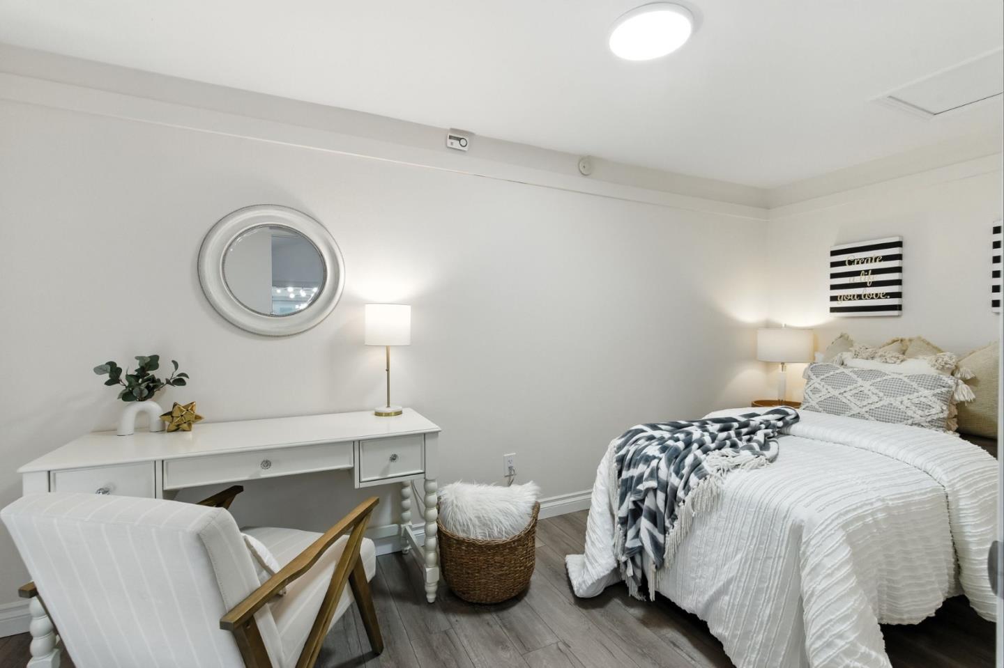 Detail Gallery Image 24 of 31 For 1180 Blackberry Ter, Sunnyvale,  CA 94087 - 2 Beds | 2 Baths