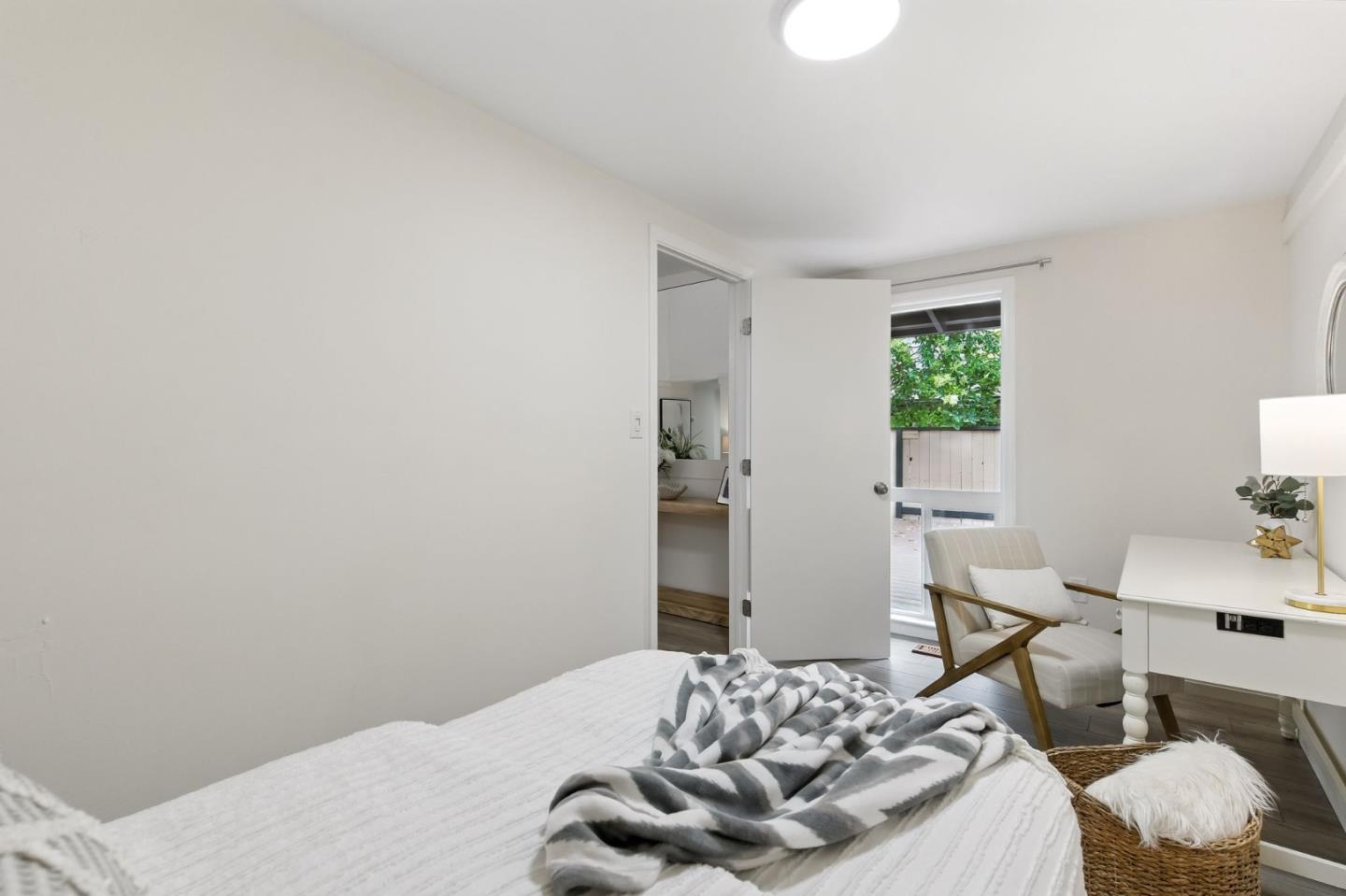 Detail Gallery Image 25 of 31 For 1180 Blackberry Ter, Sunnyvale,  CA 94087 - 2 Beds | 2 Baths